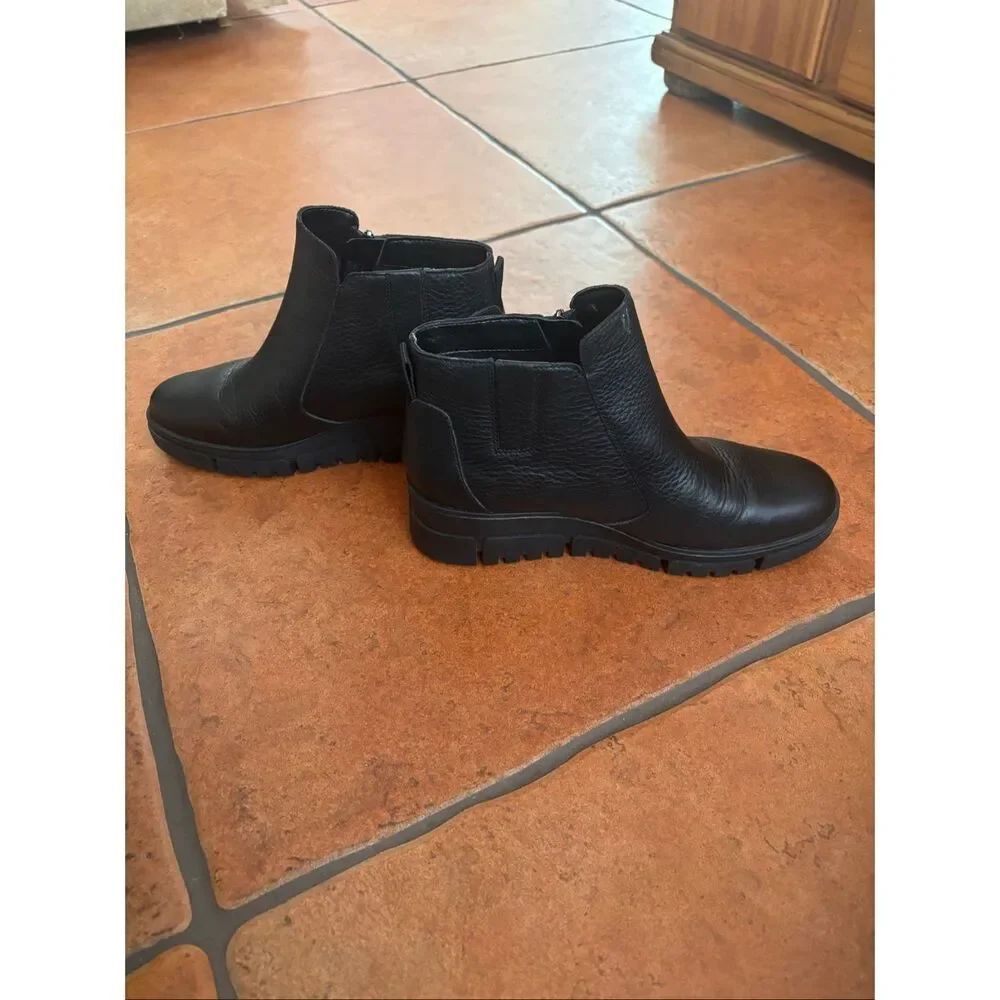 Vionic WeatherProof Black Booties - Picture 4 of 8